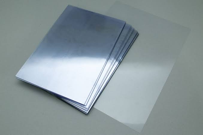 FOLHA PVC TRANSPARENTE 0,60X1,20MT 0,15MM